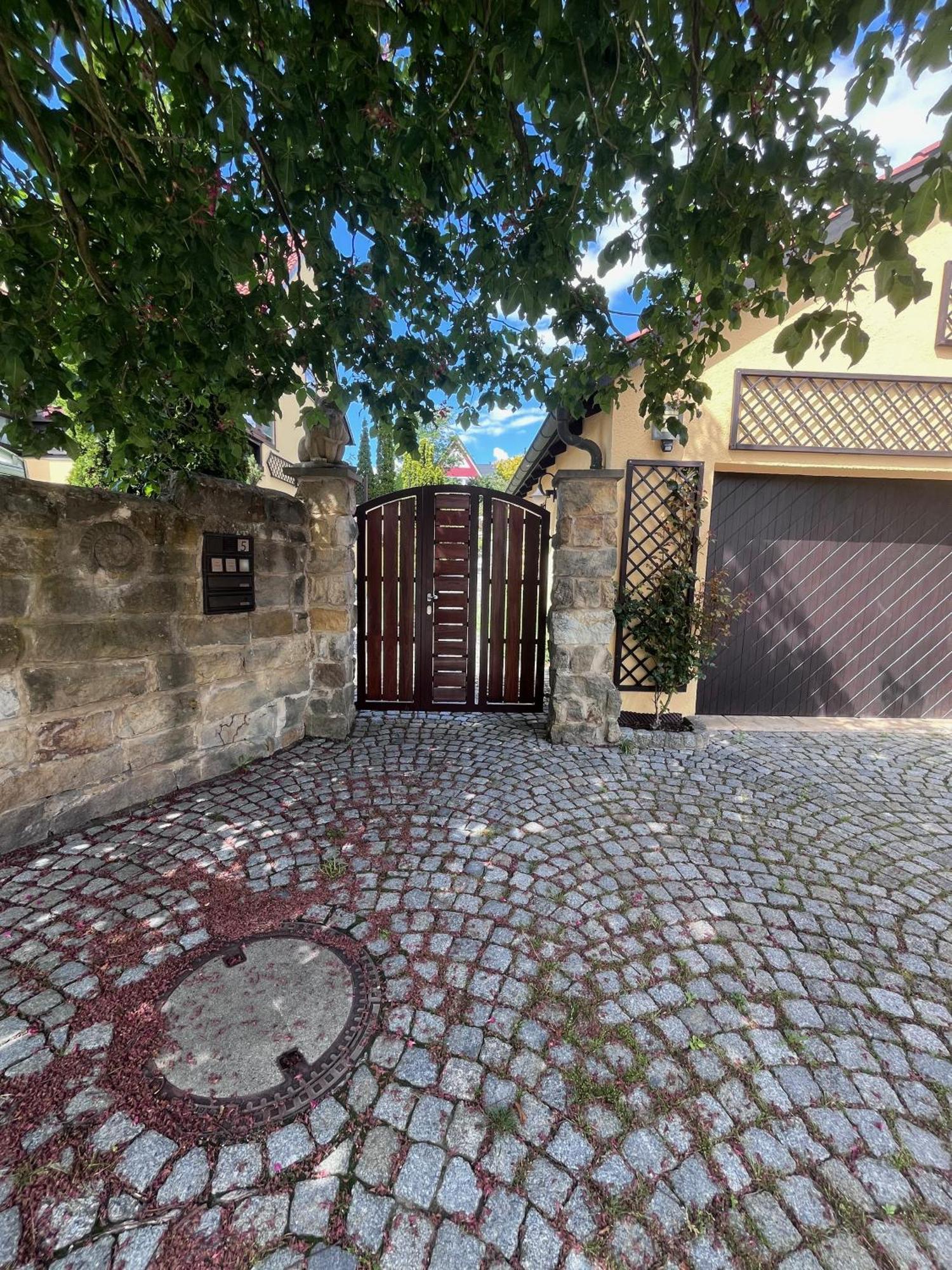 Ferienoase In Der Bierstadt Radeberg Bei Dresden Exterior foto